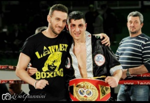 Boxe Orlando Fiordigiglio con Andrea Del Seppia: difesa del Titolo Intercontinentale I.B.F. contro Howard Cospolite