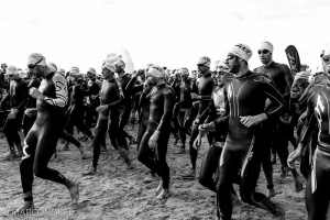 Manuel Biagiotti - 800 concorrenti alla griglia di partenza del nuoto al Triathlon Cesenatico 2015